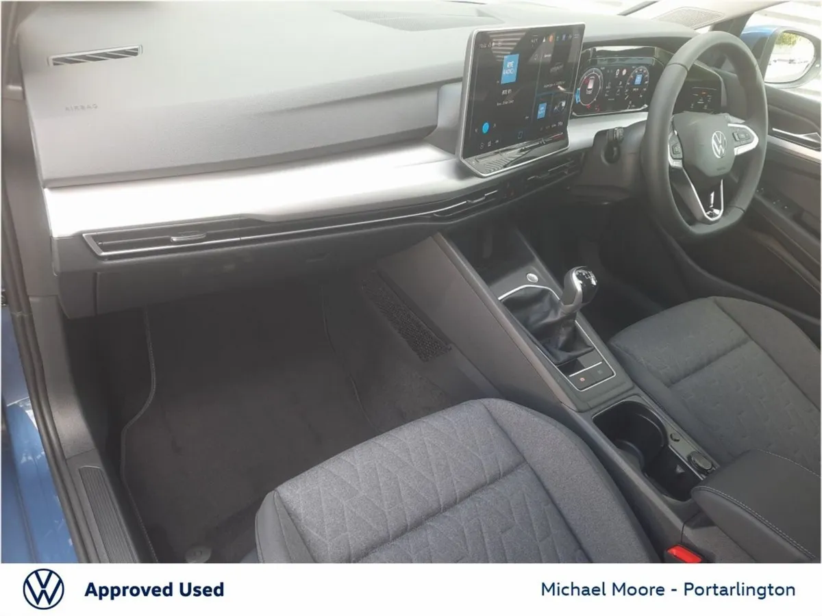 Volkswagen Golf EDITION 75 2.0 TDI 116HP - Image 4