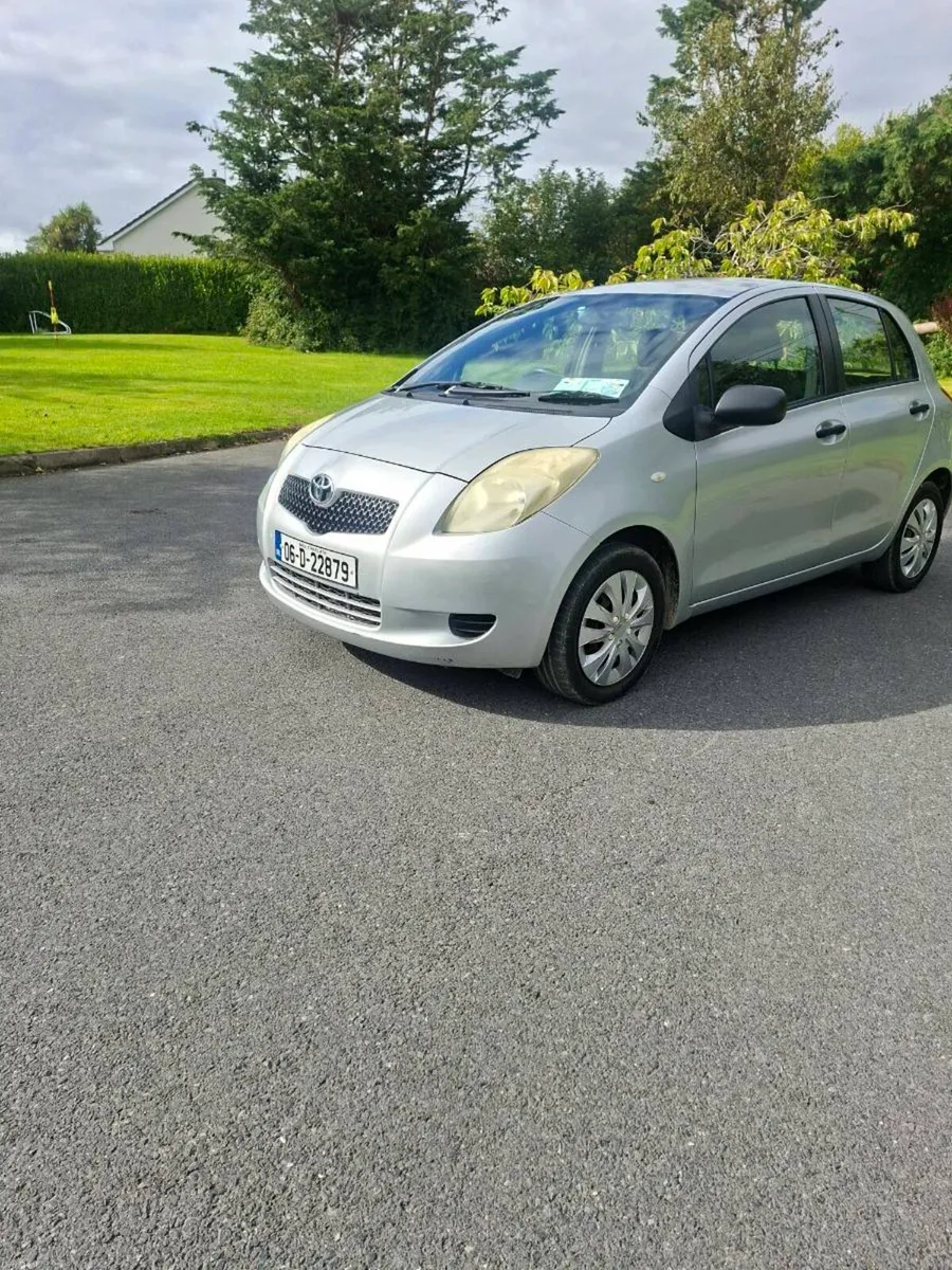 2006 Toyota yaris - Image 2