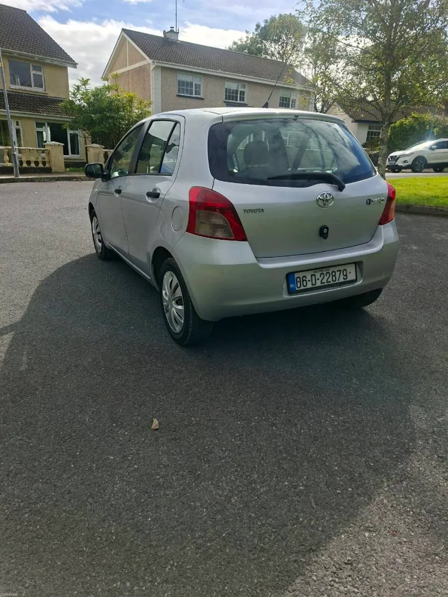2006 Toyota yaris - Image 3