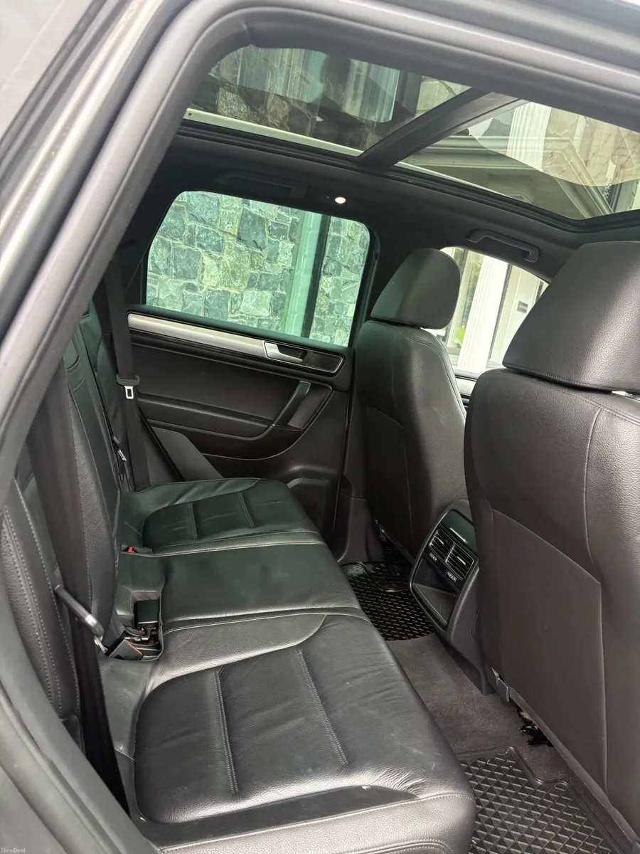 Volkswagen Touareg 2015 - Image 6