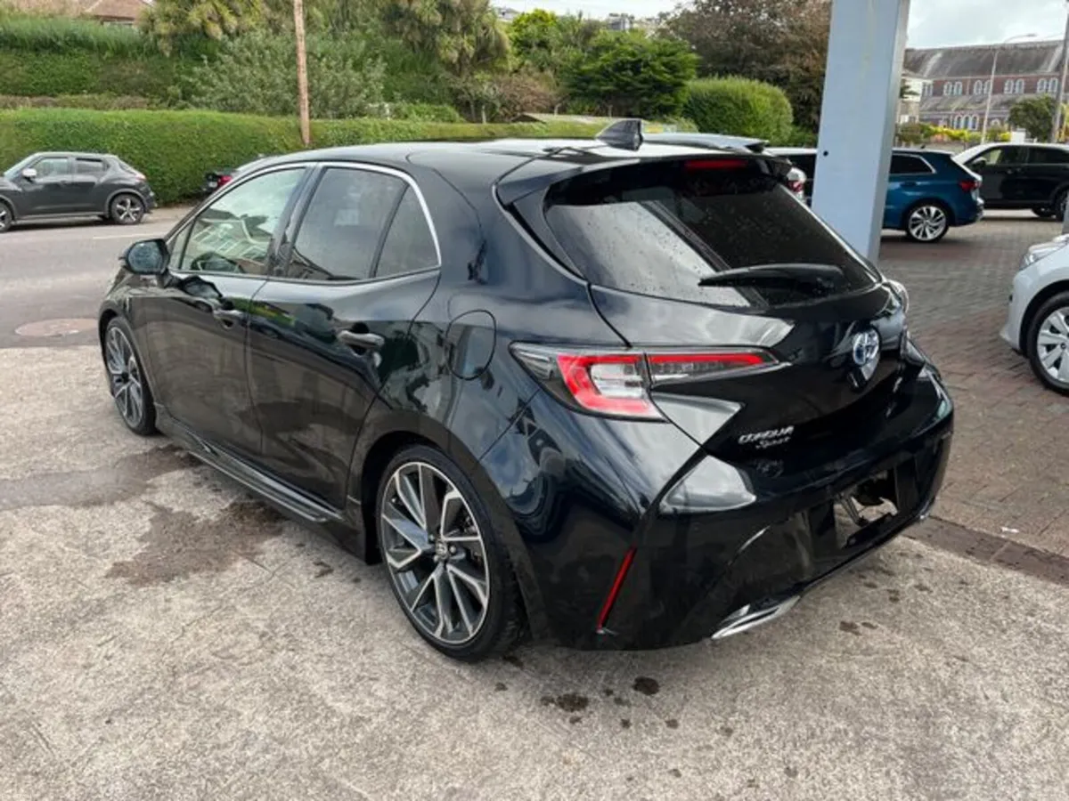 Toyota Corolla Sport hybrid - Image 5