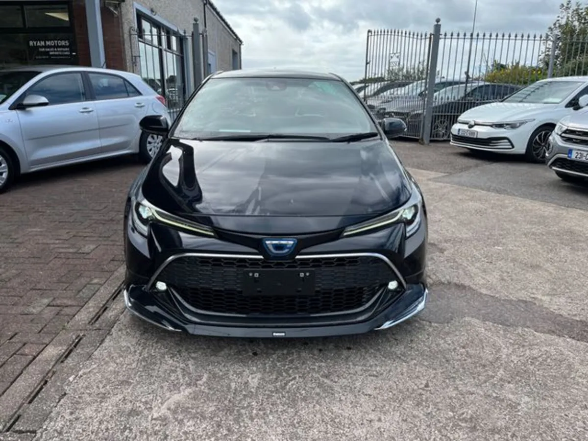 Toyota Corolla Sport hybrid - Image 2