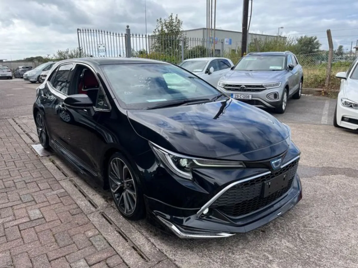 Toyota Corolla Sport hybrid - Image 3