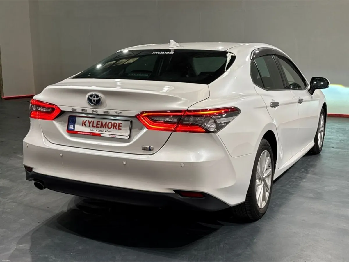 Toyota Camry 2.5 HYBRID AUTOMATIC - G SPEC - FACTO - Image 3