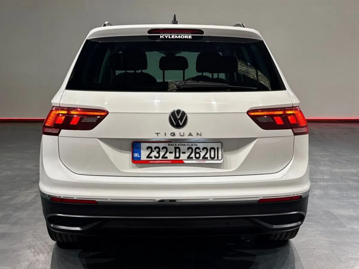 Volkswagen Tiguan 2.0 TDI AUTOMATIC - PARKING SENS - Image 4