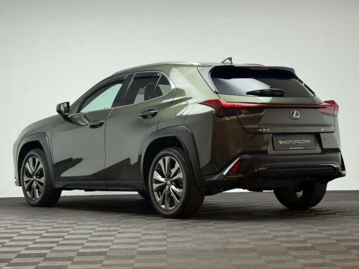 Lexus UX 250H F SPORT DESIGN - Image 5