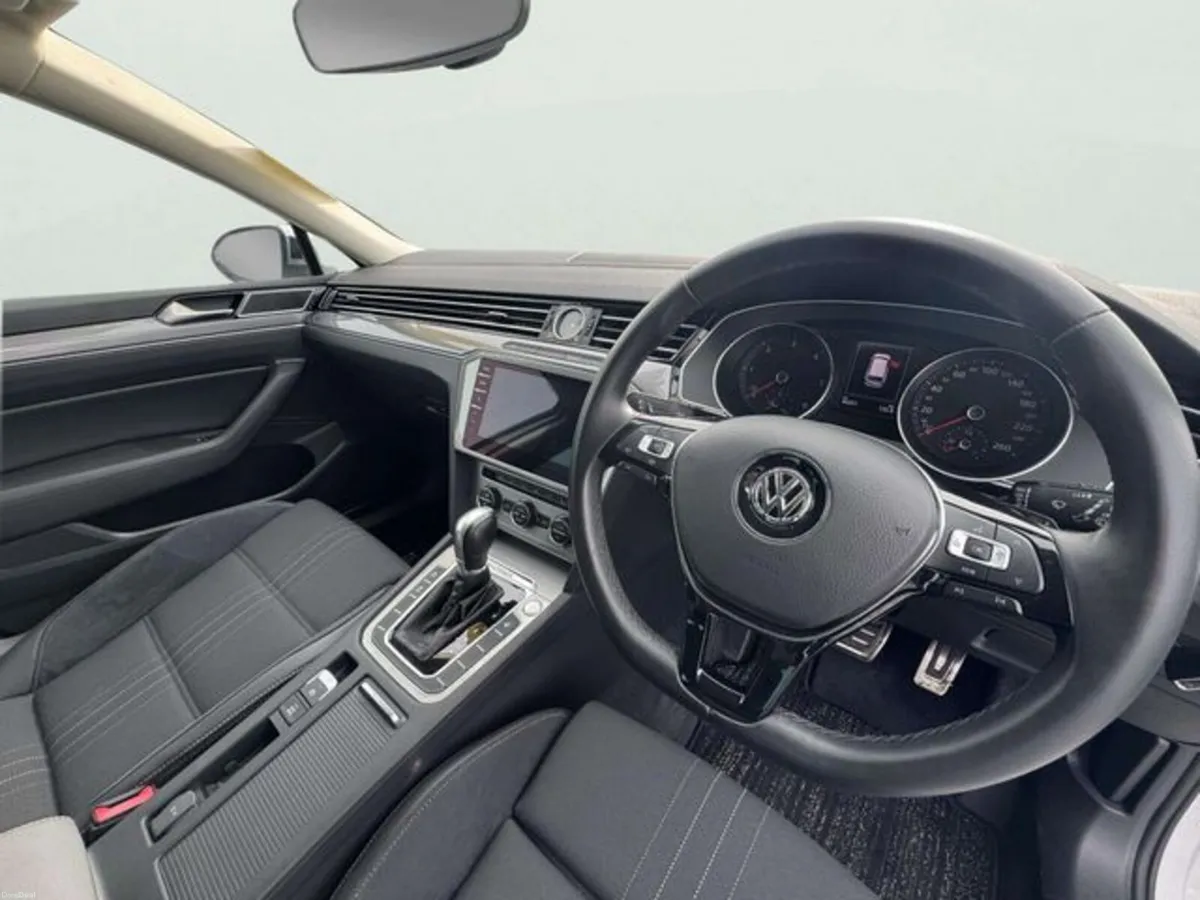 Volkswagen Passat ALLTRACK TDI 4MOTION Low mileage - Image 2
