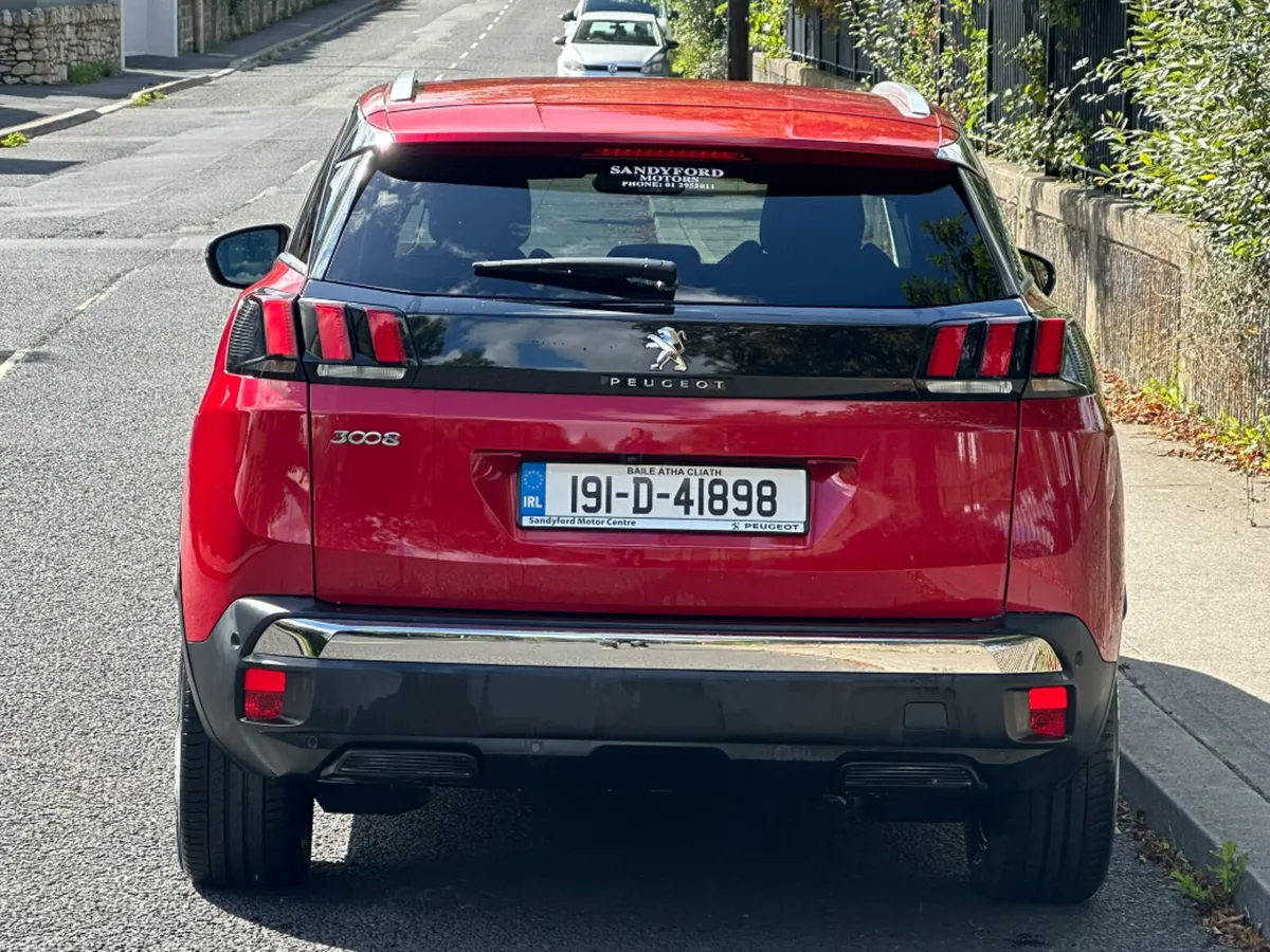 Peugeot 3008 Allure 1.2 130 Automatic 6.2 4 - Image 5