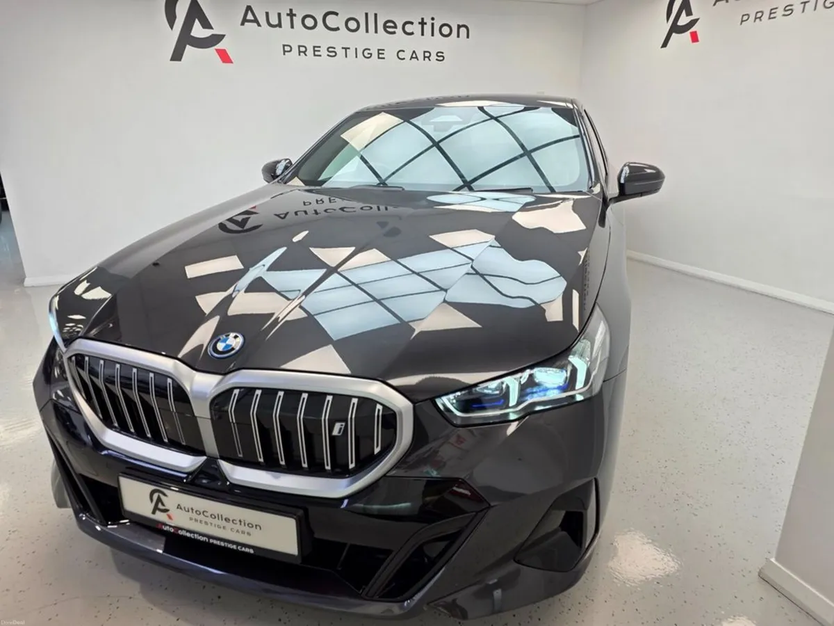 BMW i5 **TECH & COMFORT PACK** - Image 3