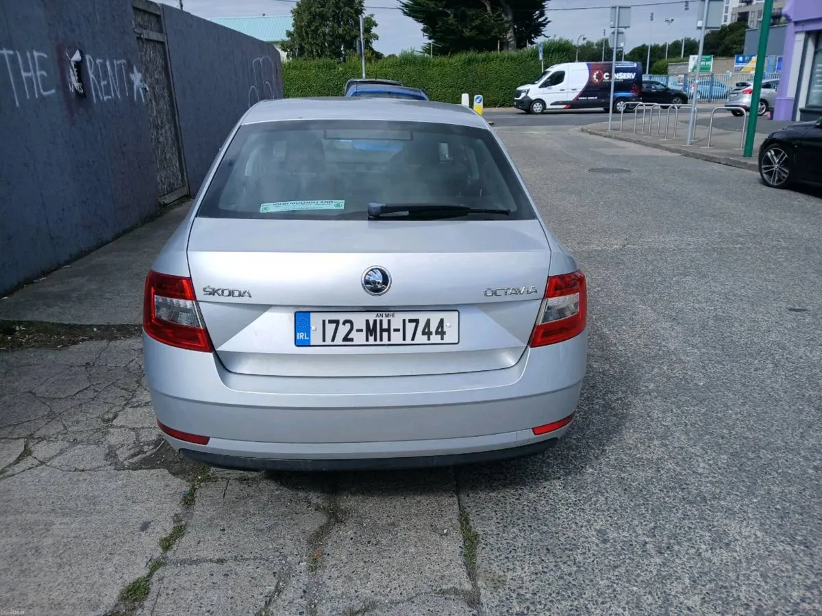 Skoda octavia 1 Litre petrol TSI Face Lift model - Image 4