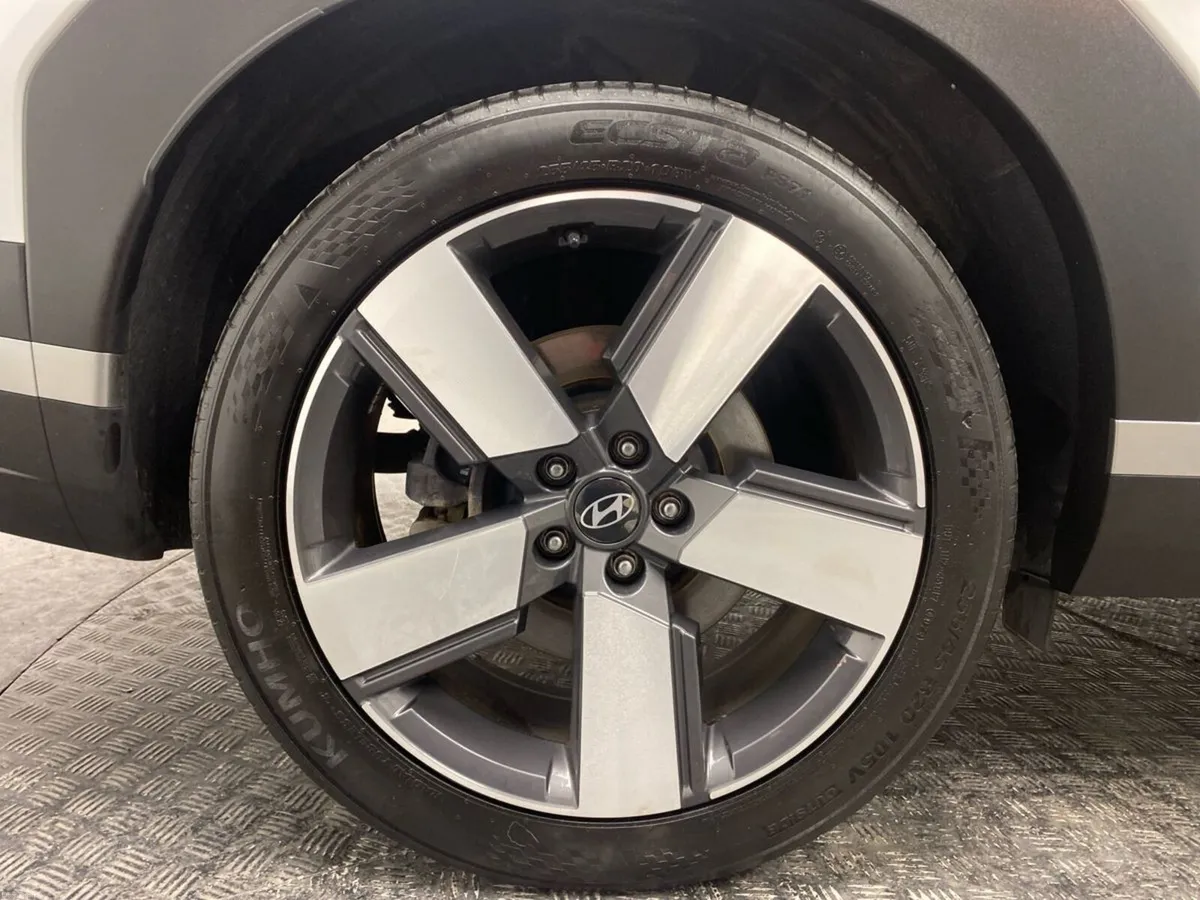 Hyundai Santa Fe 1.6 PHEV 4WD Premium - Image 5