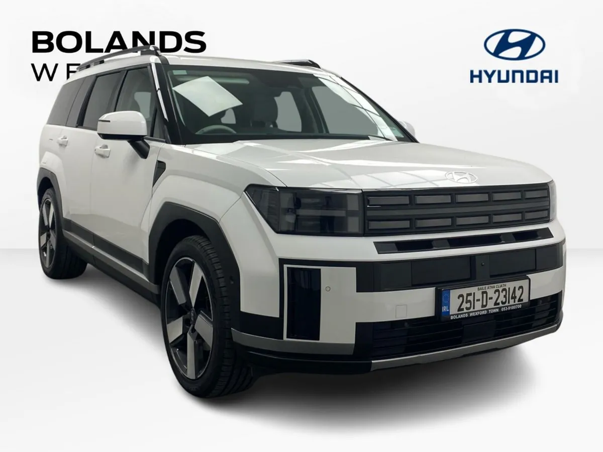 Hyundai Santa Fe 1.6 PHEV 4WD Premium - Image 1