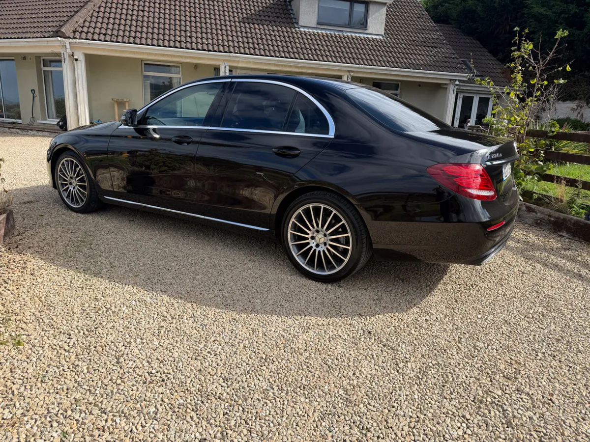Mercedes-Benz E-Class 2018 - Image 2