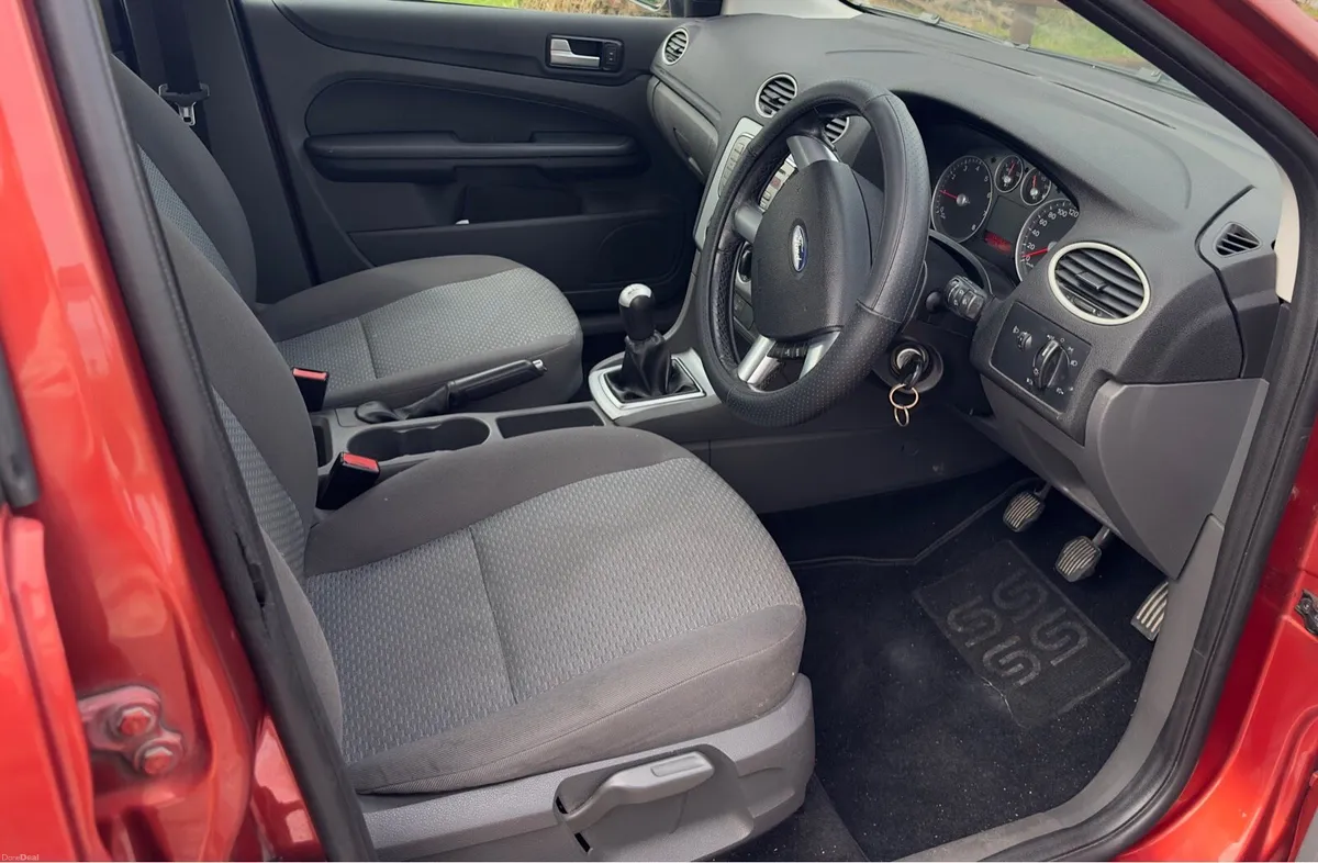 Ford Focus - Image 5