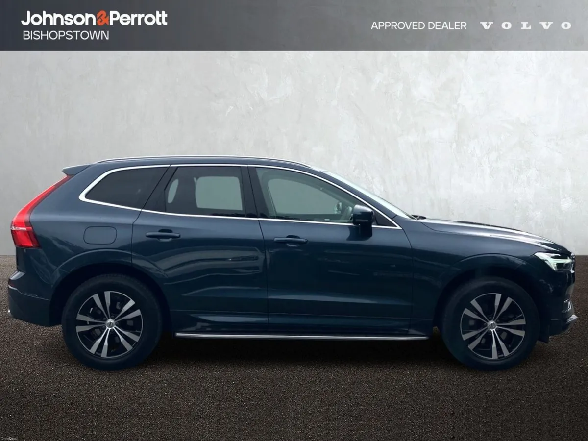 Volvo XC60 B4 197bhp Diesel MHEV Momentum - Denim - Image 5