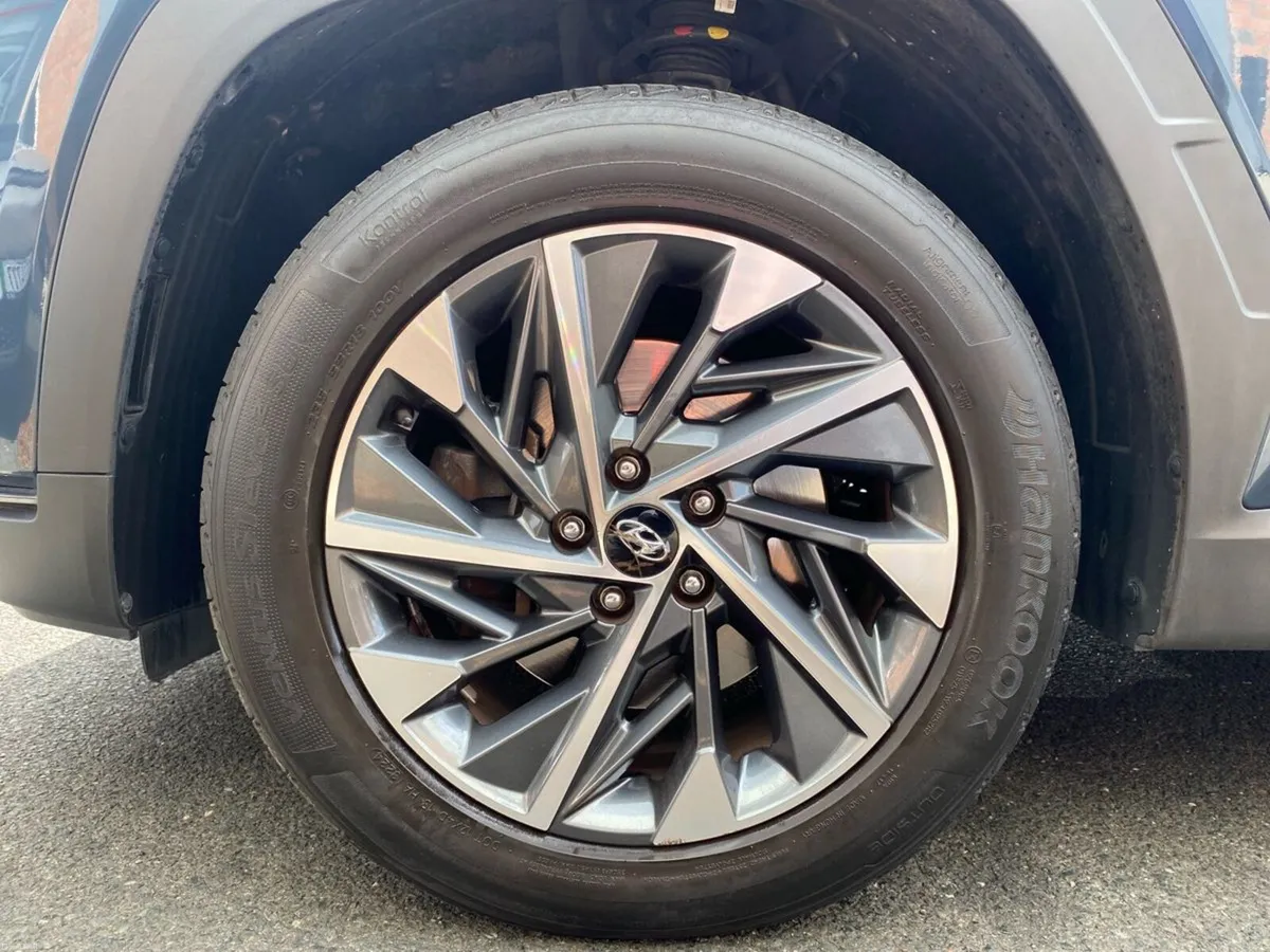 Hyundai Tucson 2WD Executive Plus - Image 5