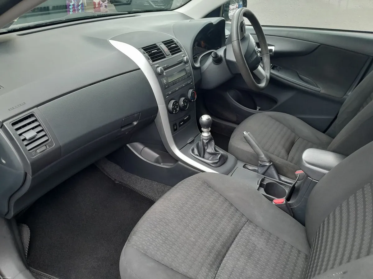 2011 Toyota Corolla 1,3  nct  05/27 tax 12/26 - Image 3