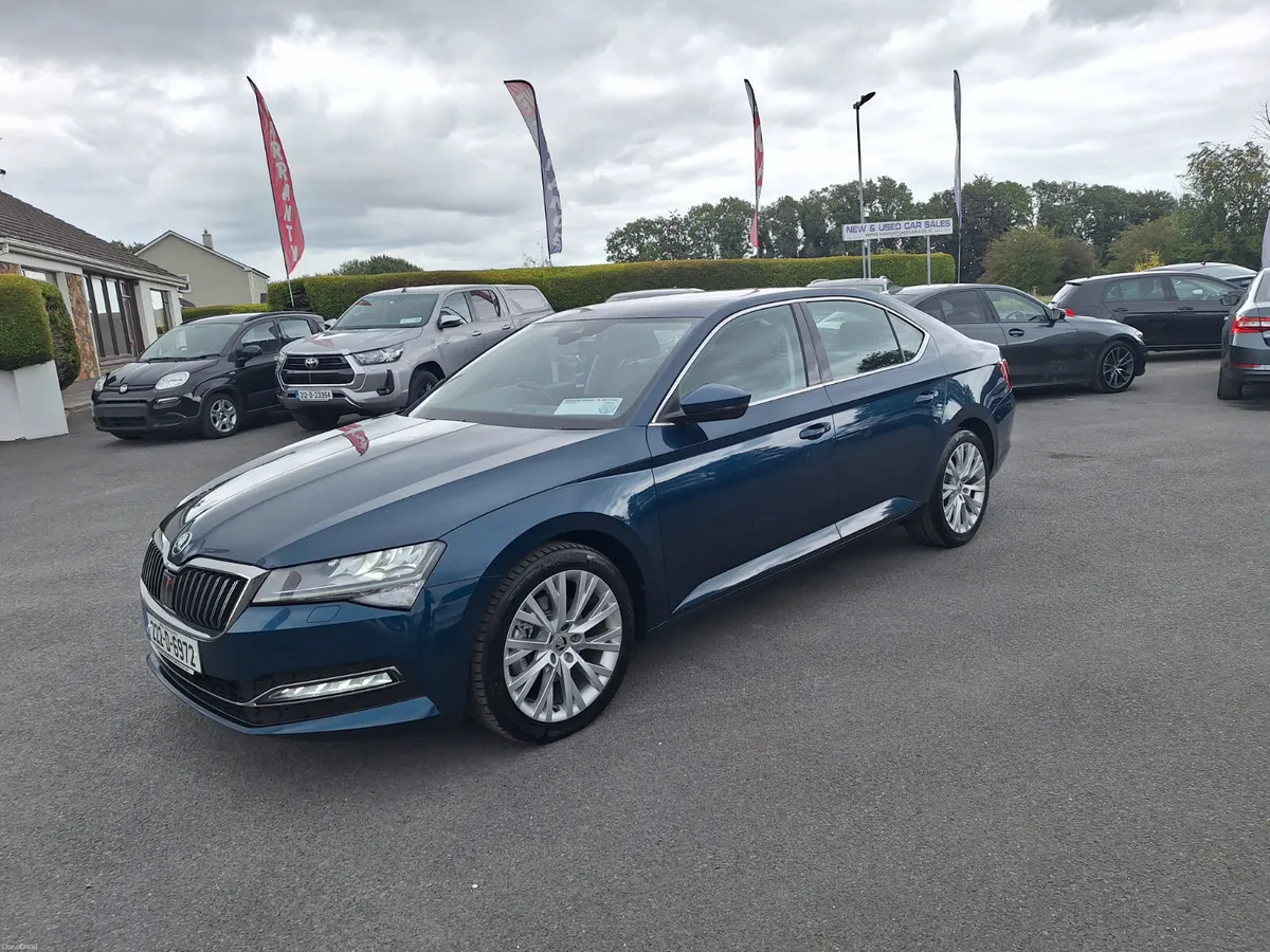 Superb AUTO 2.0 Tdi Style *Leather/Heat Seats/Cam - Image 6