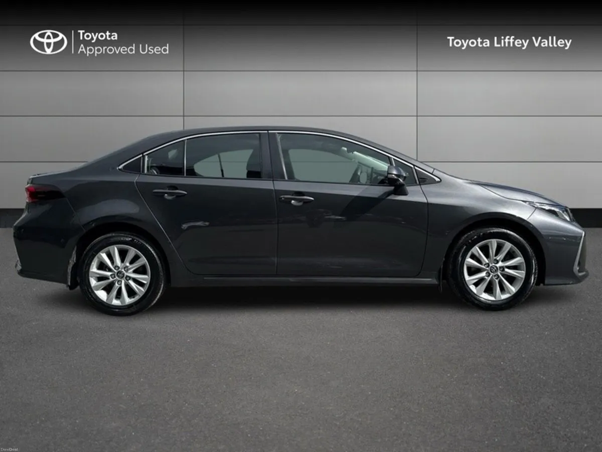 Toyota Corolla COROLLA HYBRID LUNA SALOON - Image 3