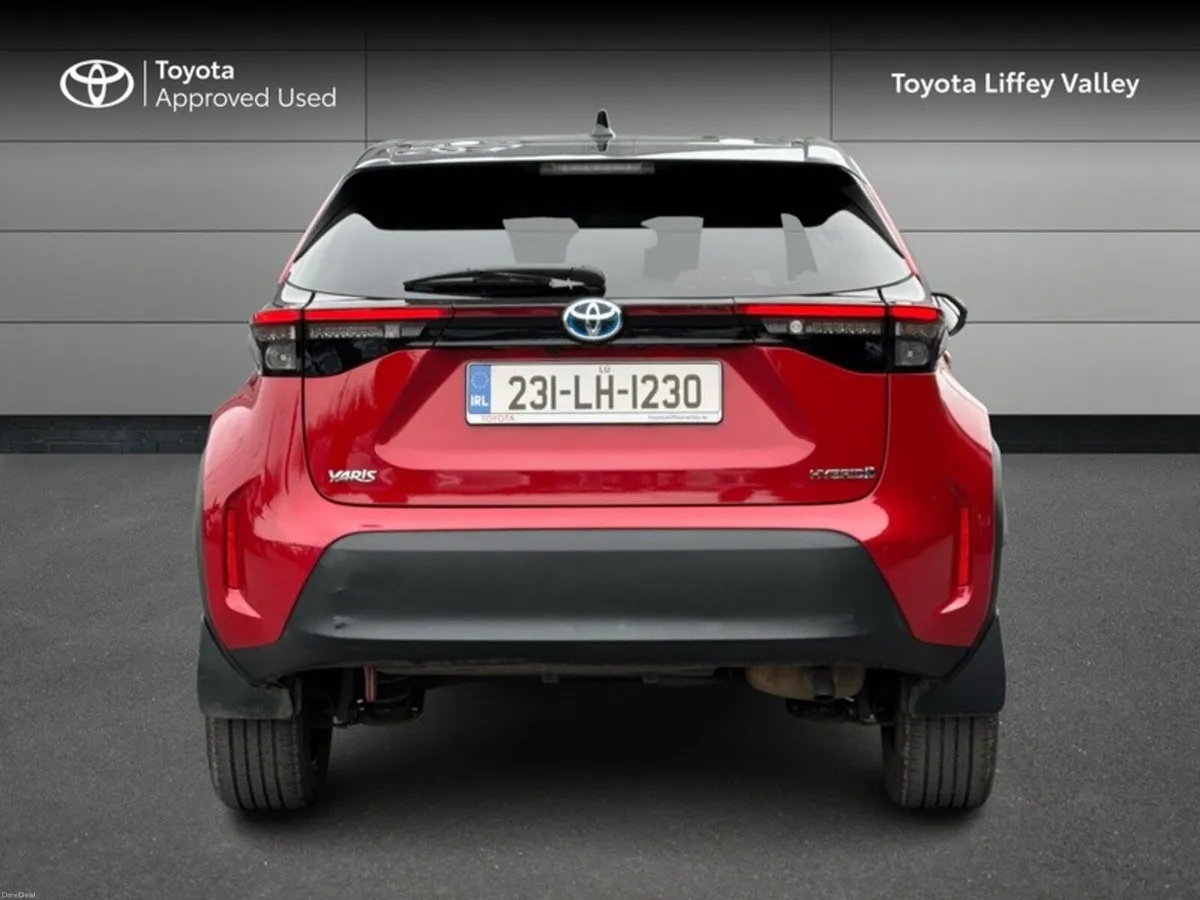 Toyota Yaris Cross CROSS LUNA SPORT - Image 4