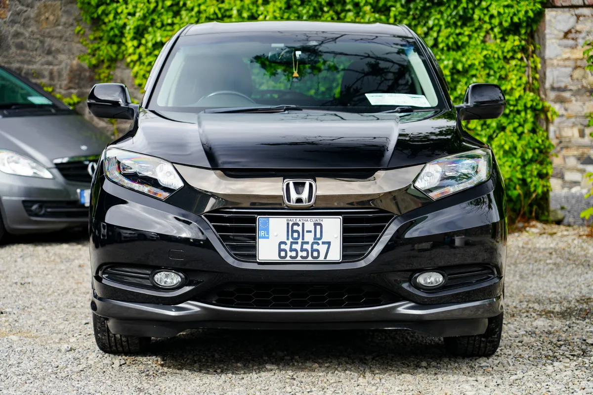 2016 Honda Vezel 1.5 Petrol hybrid Automatic - Image 6