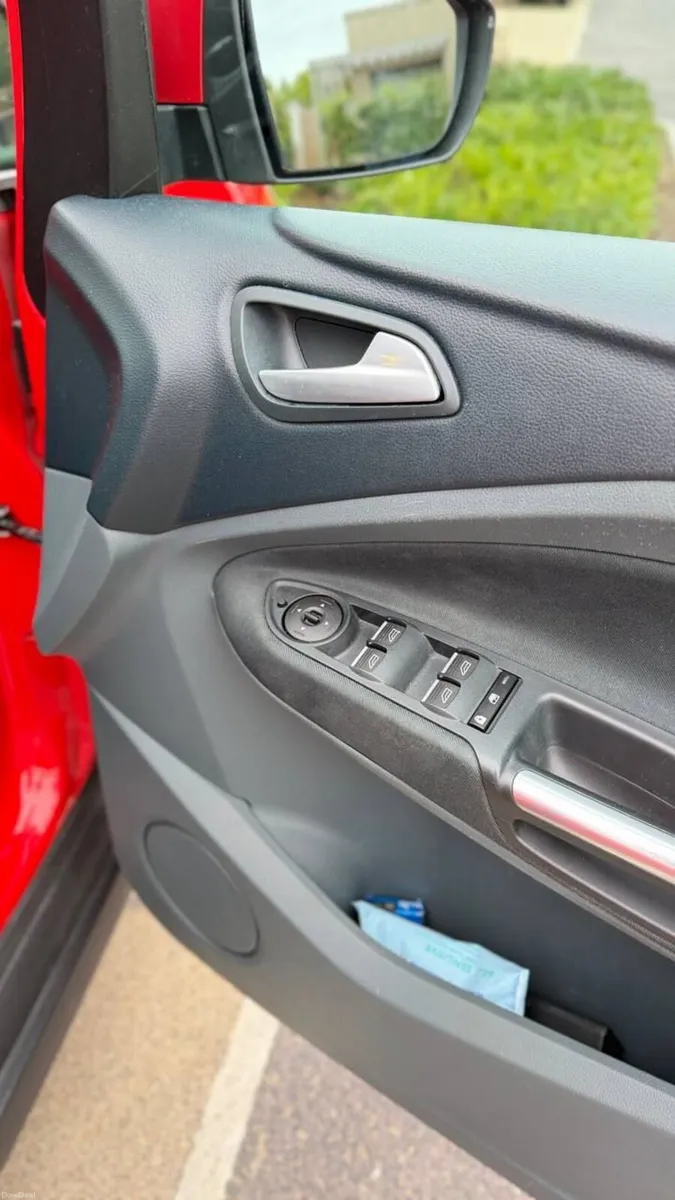FORD C-MAX 2.0 DIESEL AUTOMATIC – 2015 - Image 6