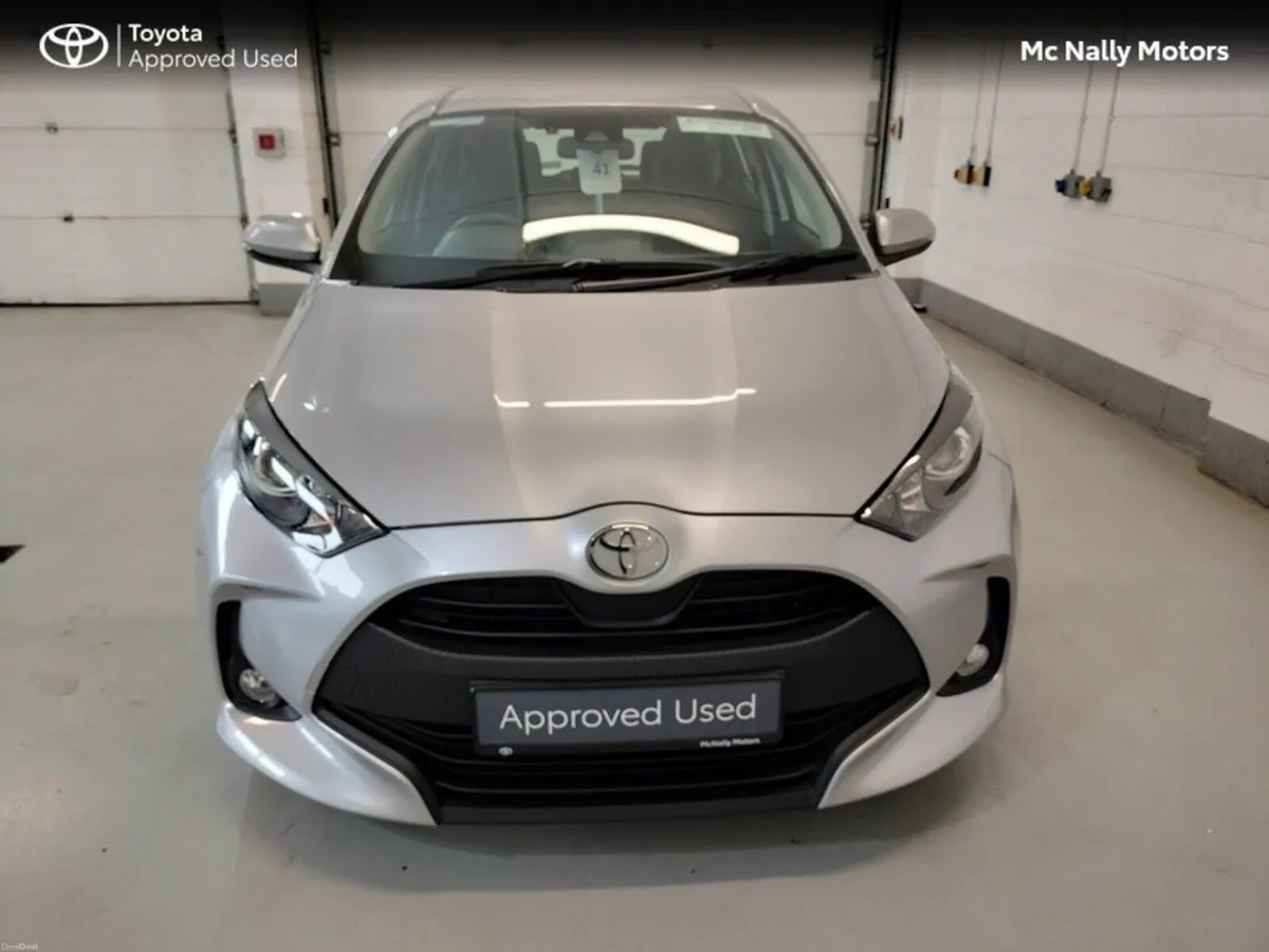 Toyota Yaris 242 1.5 LUNA MANUAL LOW KMS REAR CAME - Image 5