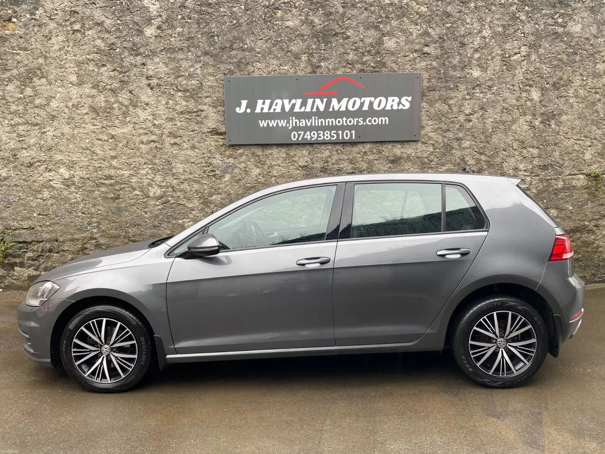 June 2017 Volkswagen Golf 1.6 TDi SE Nav 115 - Image 6