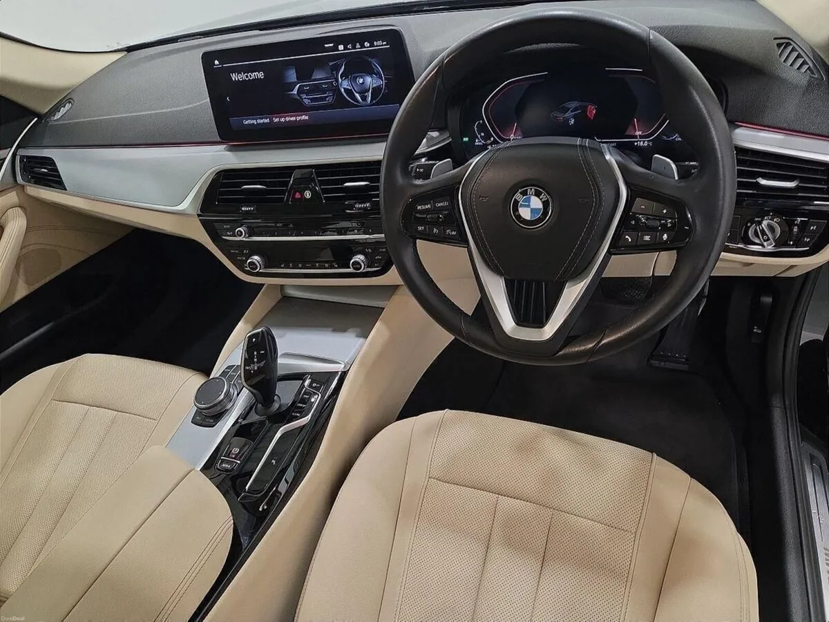 BMW 5-Series 520d SE Saloon - Image 6