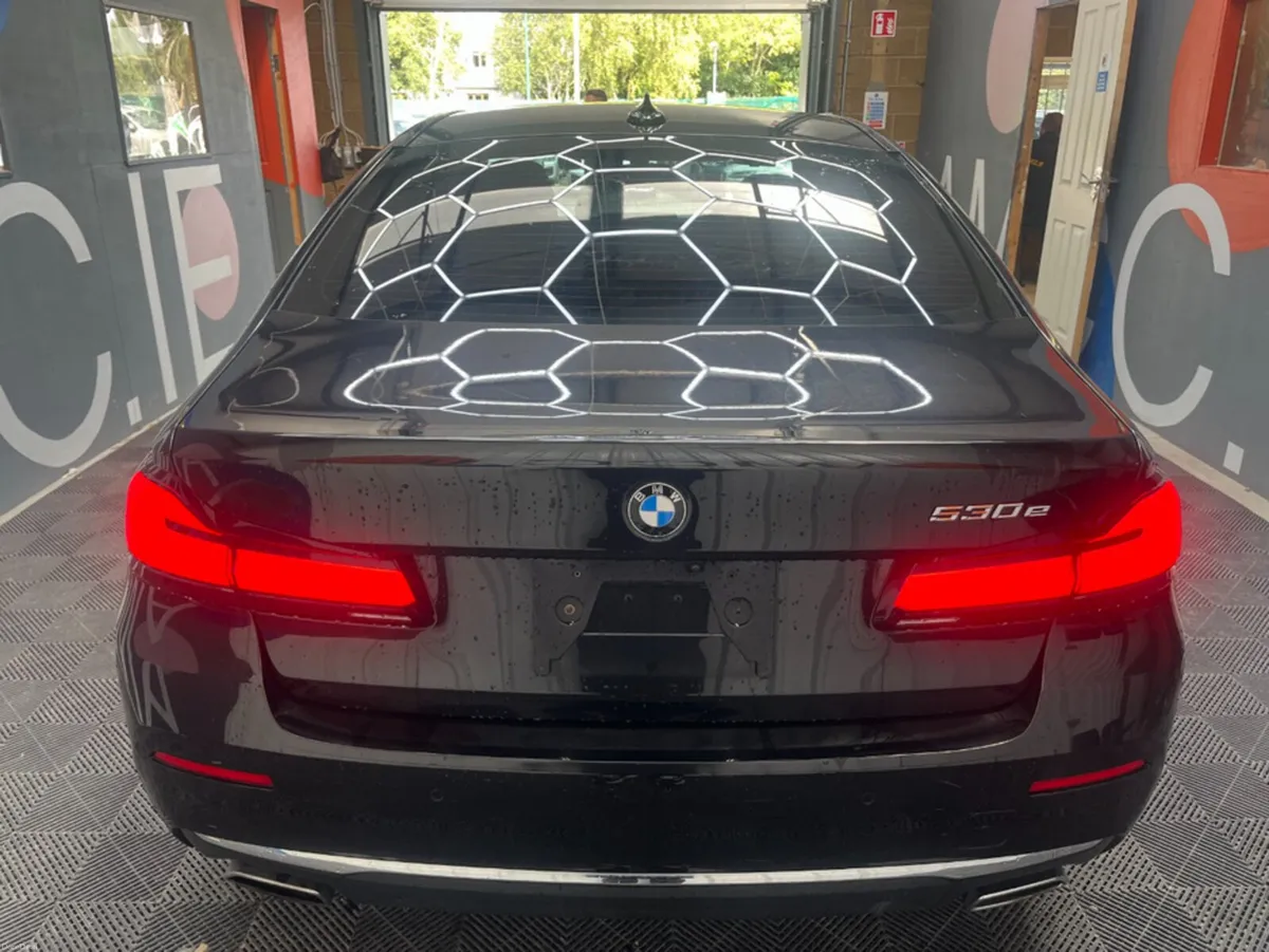 BMW 5-Series 2021 BMW 5 530E 2.0 AUTOMATIC / CRUIS - Image 4