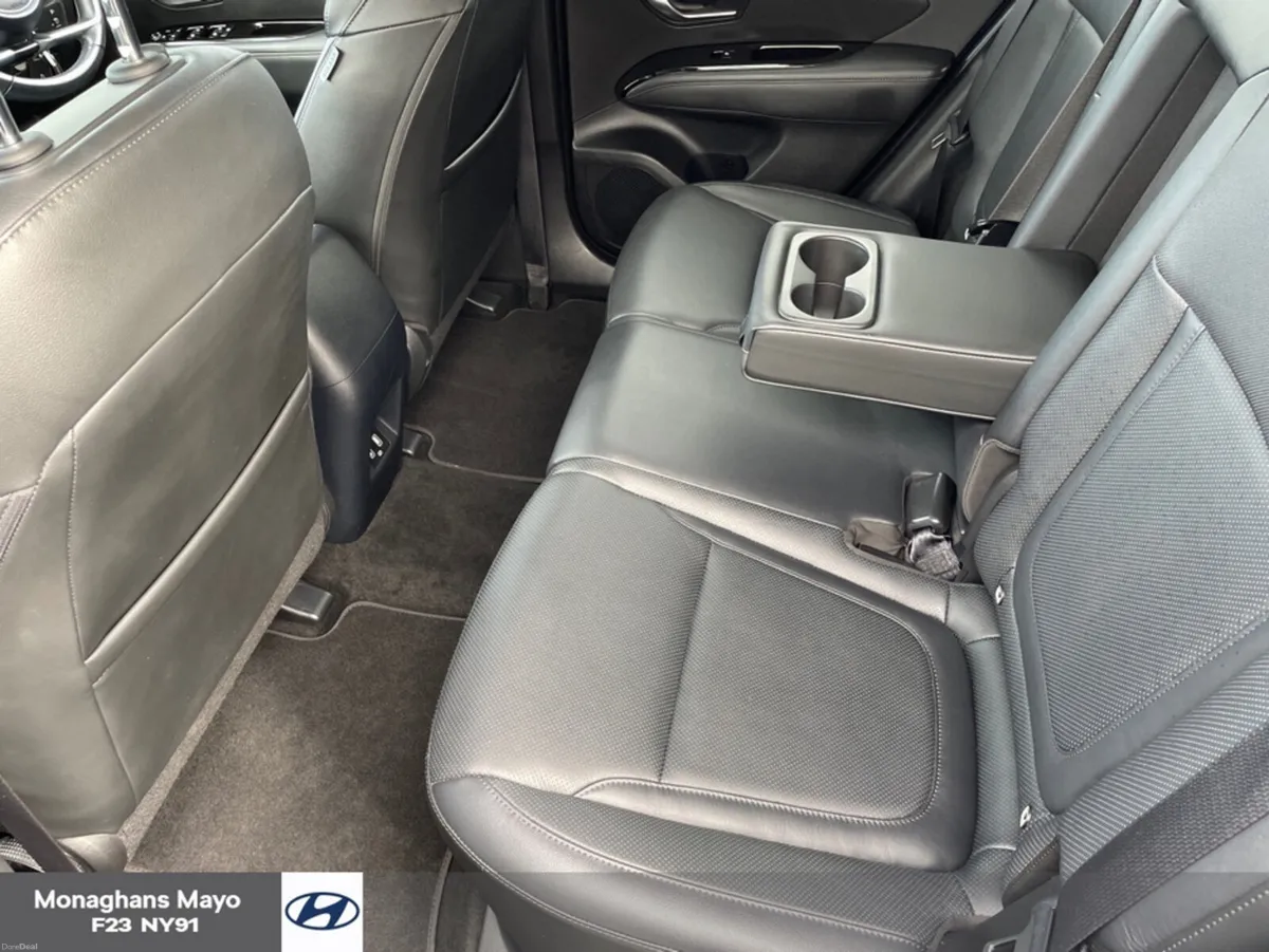 Hyundai Tucson EXECUTIVE 4WD 1.6 PETROL PLUG IN HY - Image 6