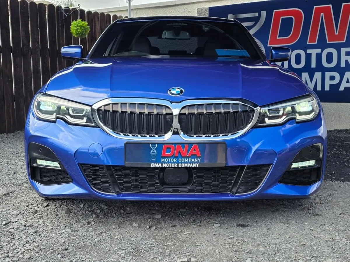 BMW 3-Series 320D - MSPORT - LOW KMS - Image 2