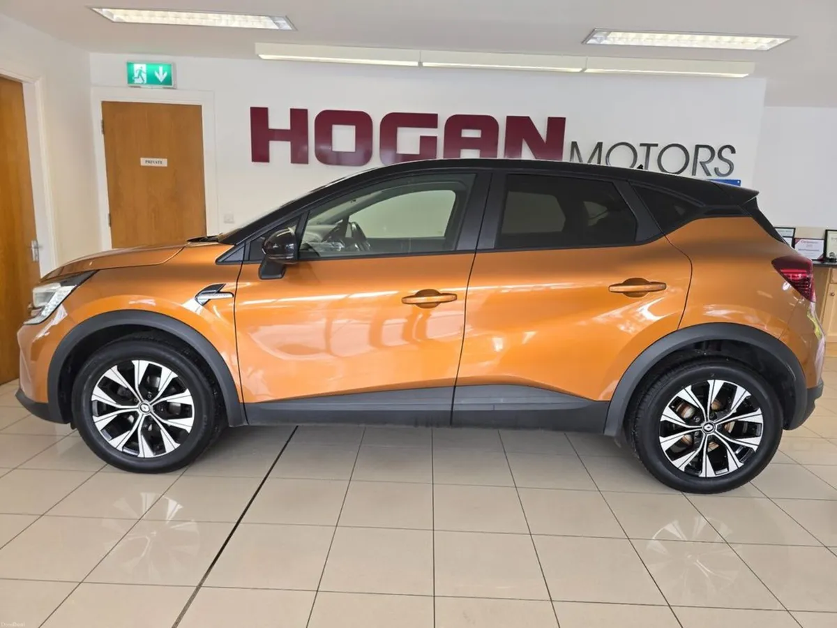 Renault Captur Limited Petrol * Best Spec * - Image 4