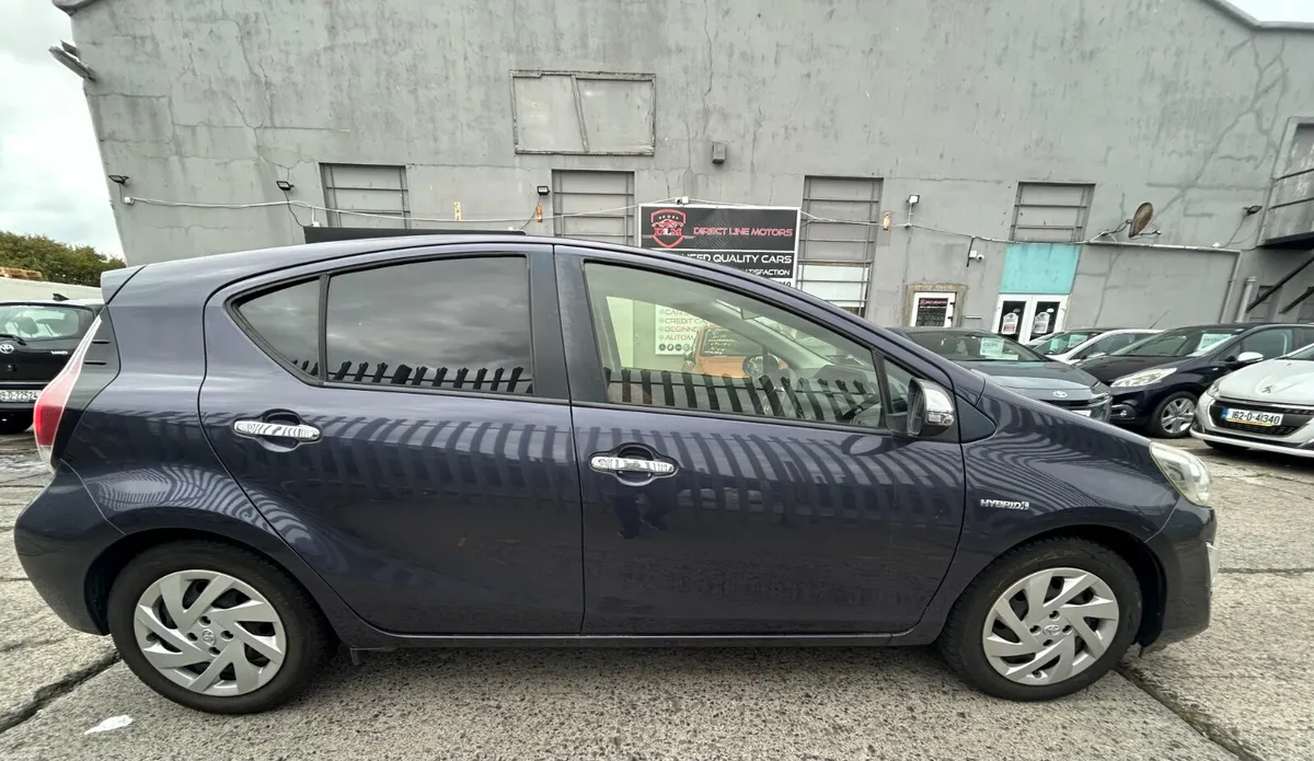 2015 Toyota Aqua - Image 3