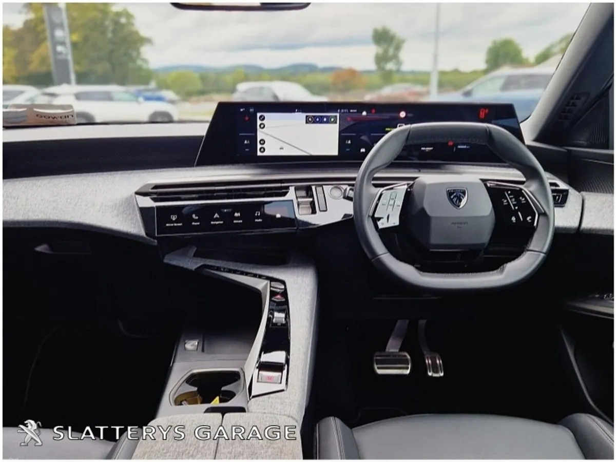 Peugeot 5008 BEV 73kwh 210hp Allure - Image 2