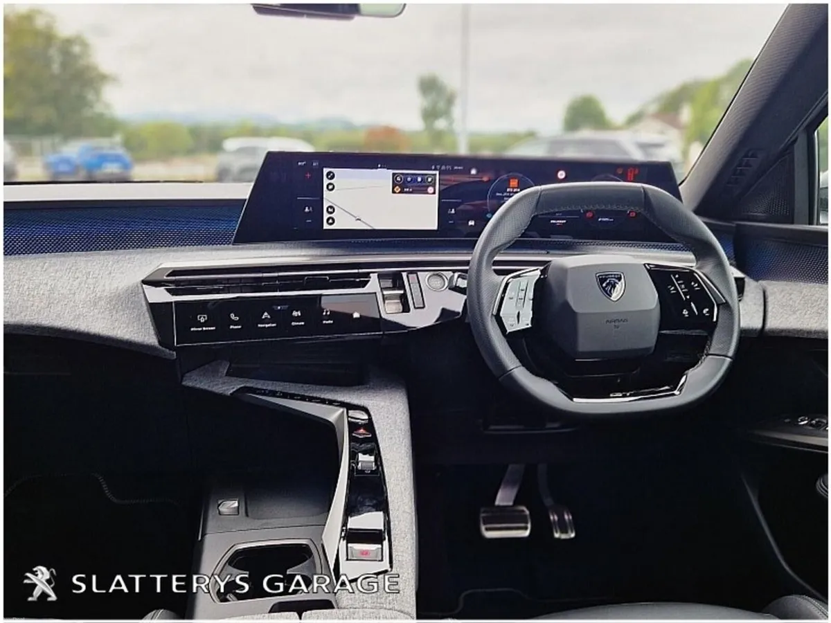 Peugeot 5008 BEV 73kwh 210hp GT - Image 2
