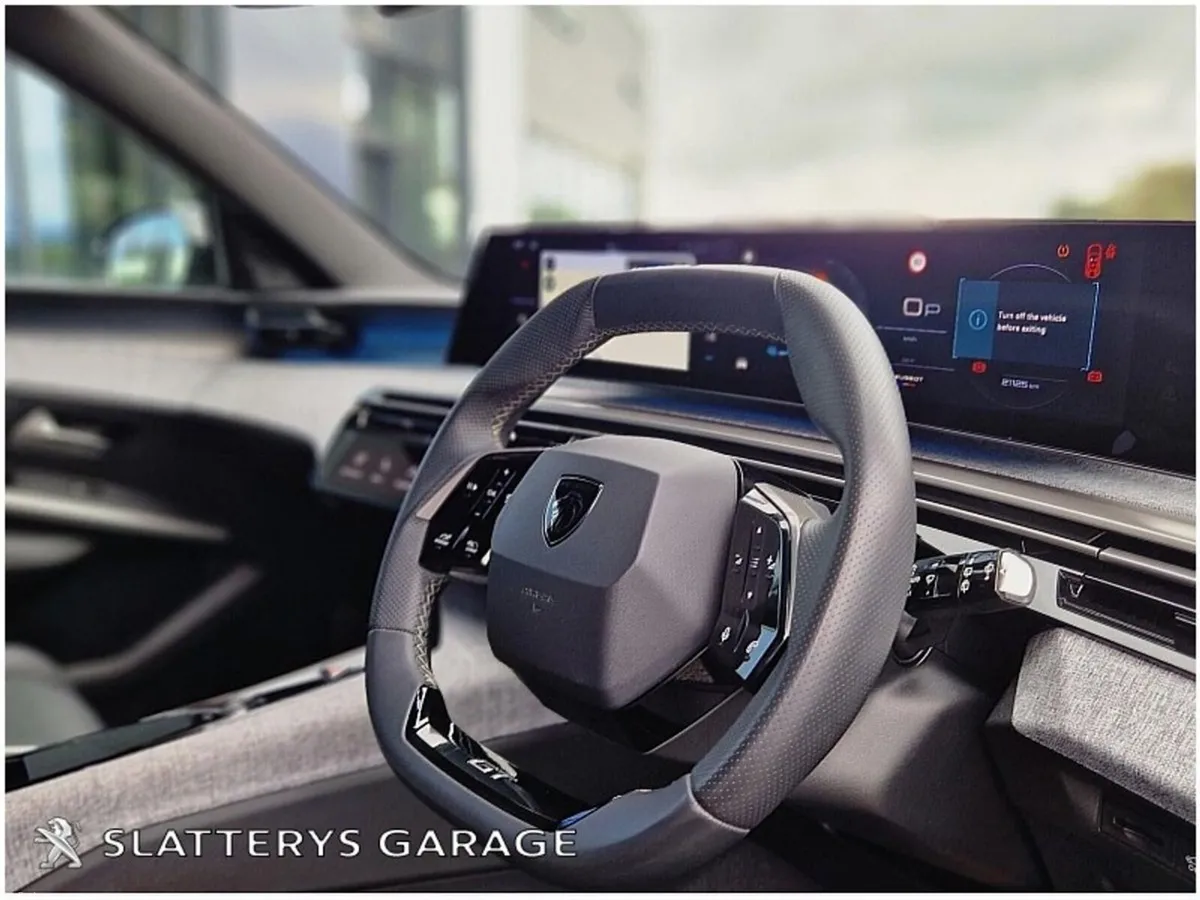 Peugeot 5008 BEV 73kwh 210hp GT - Image 4