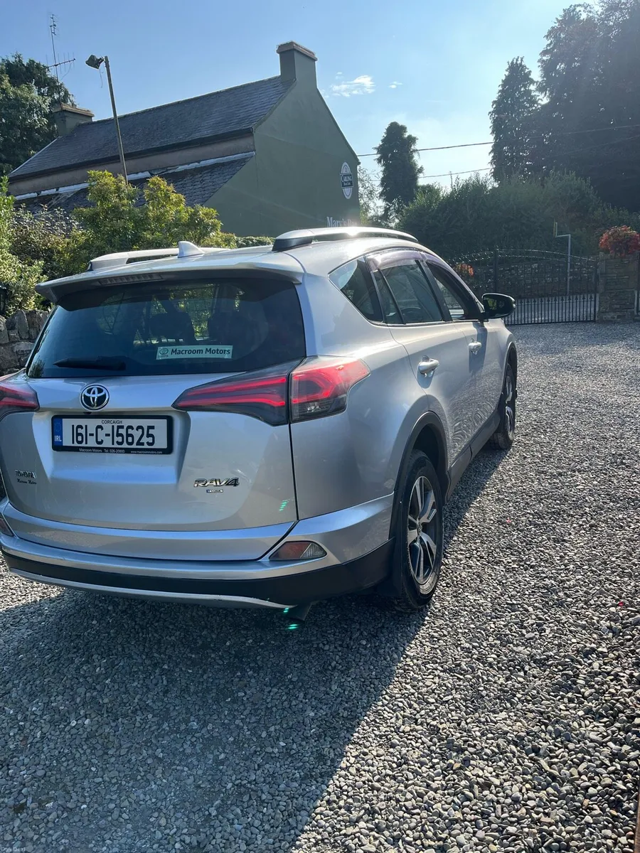 Toyota Rav 4 - Image 2