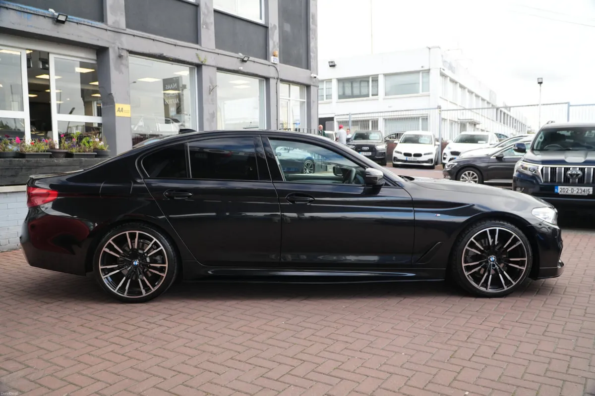 BMW 5-Series 2018 - Image 3