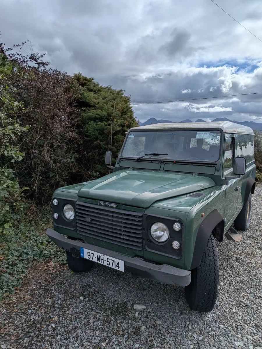 Land Rover Defender 110 300tdi - Image 3