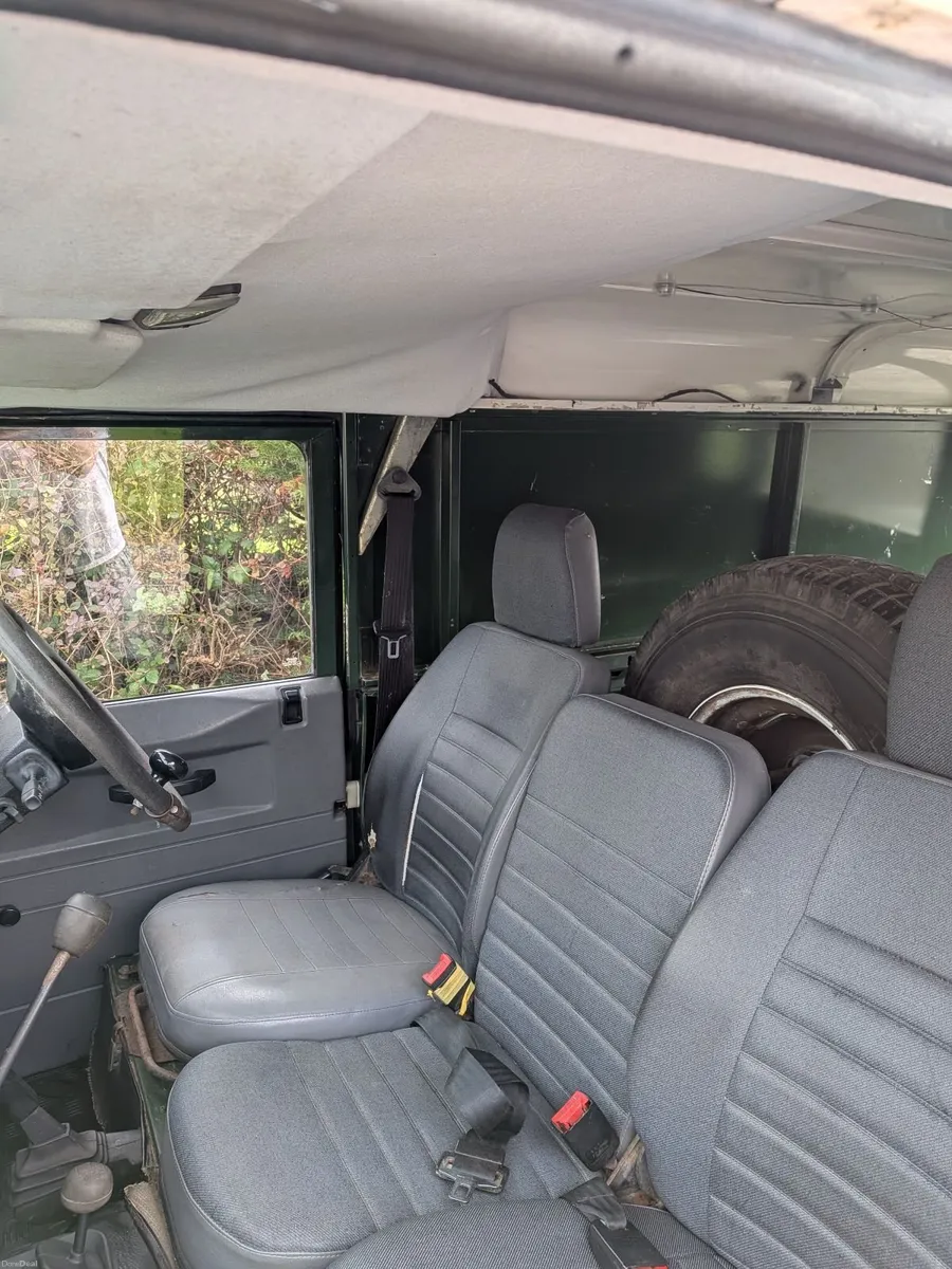 Land Rover Defender 110 300tdi - Image 4
