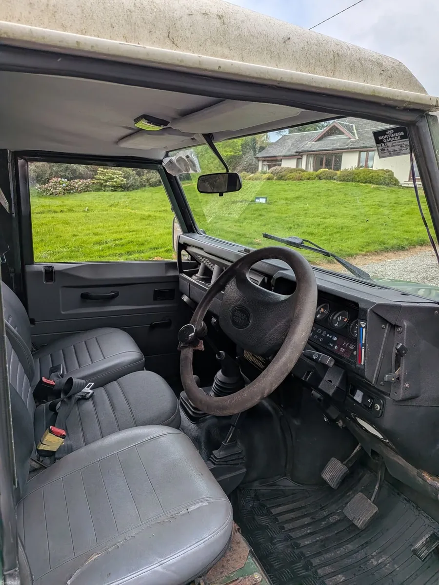 Land Rover Defender 110 300tdi - Image 5