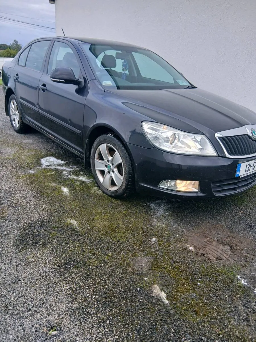 131 OCTAVIA - Image 1
