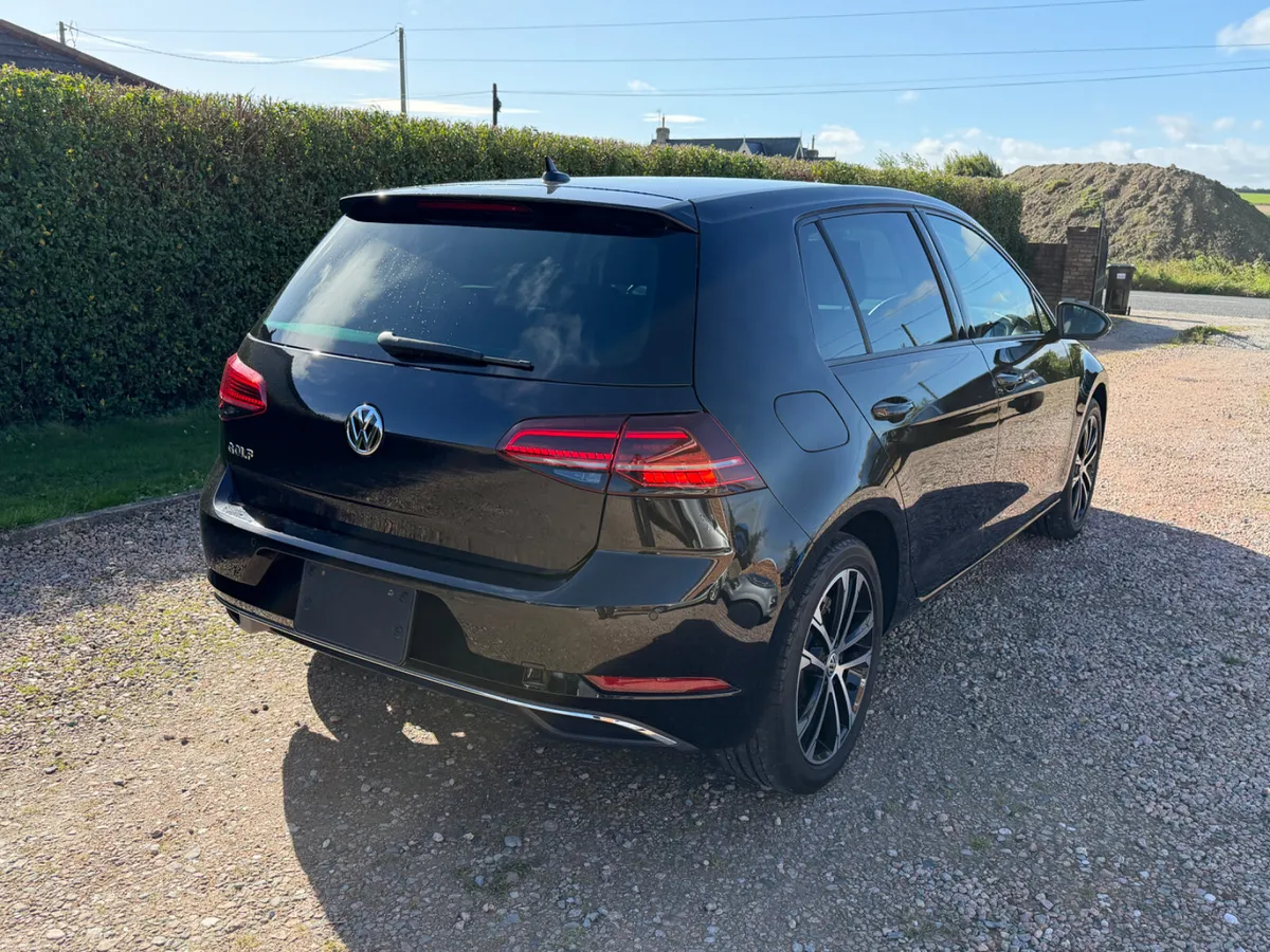 202 Volkswagen Golf Comfortline Meister Low KM - Image 4