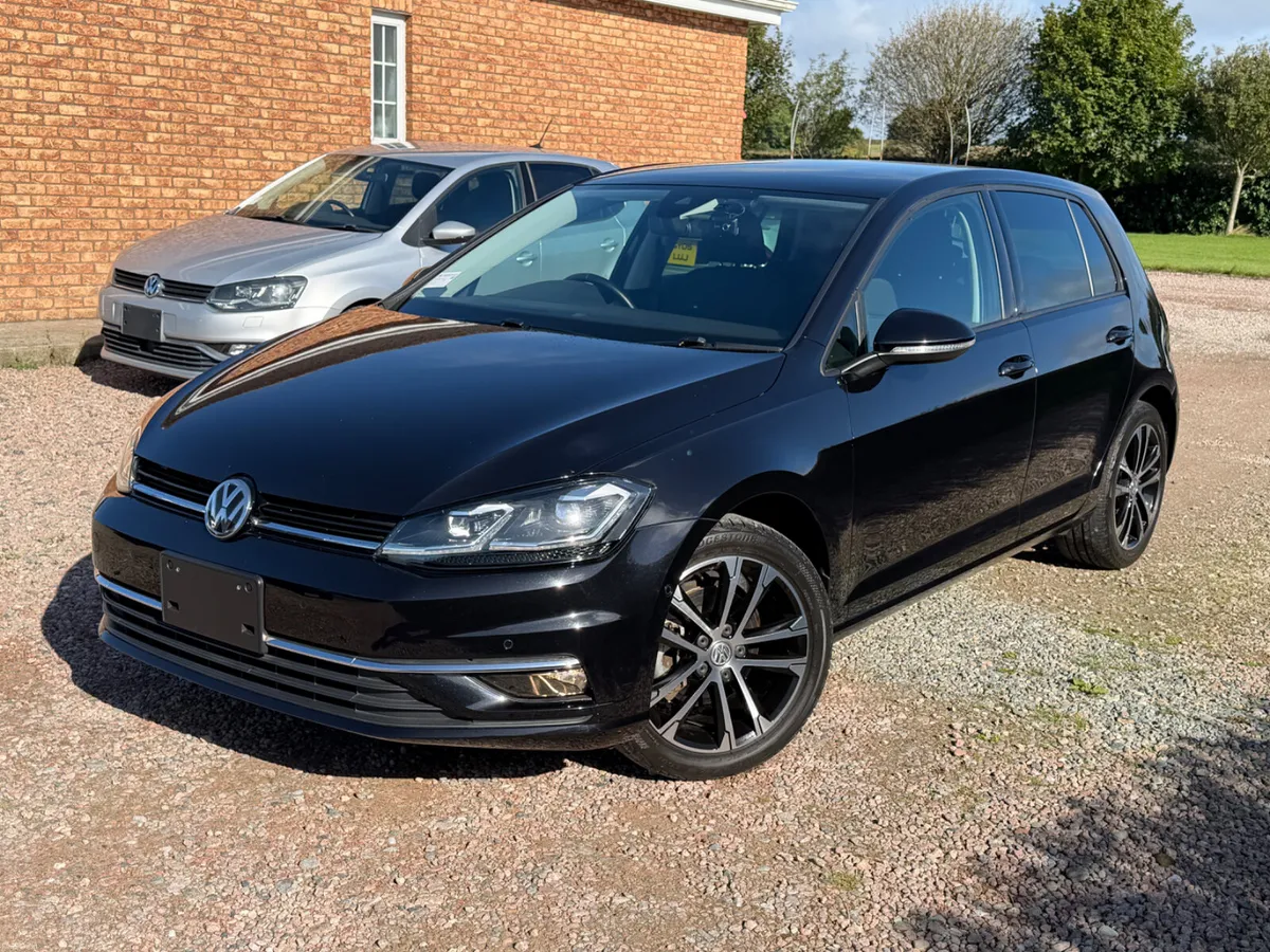 202 Volkswagen Golf Comfortline Meister Low KM - Image 2