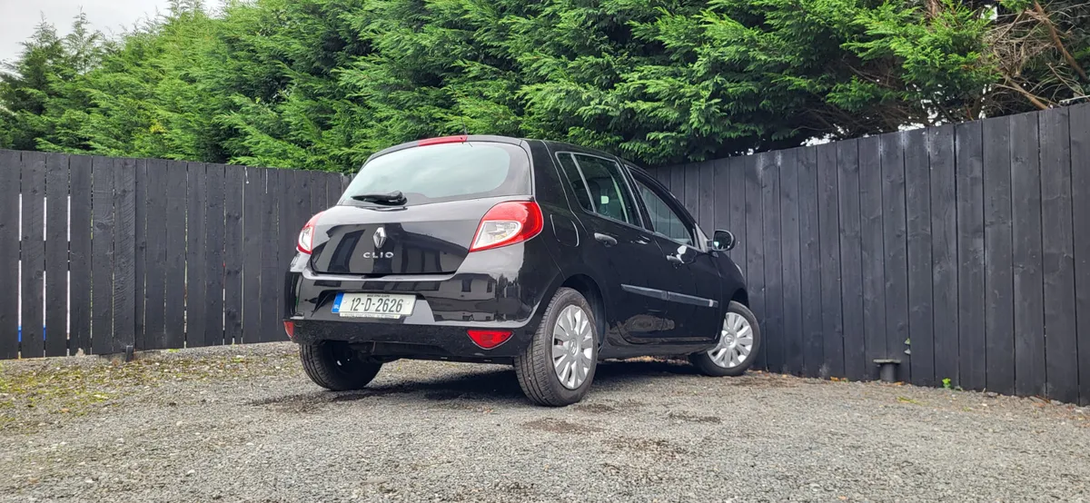 12 CLIO ... VERY LOW KM, 60KM.. NCT TODAY .. - Image 5