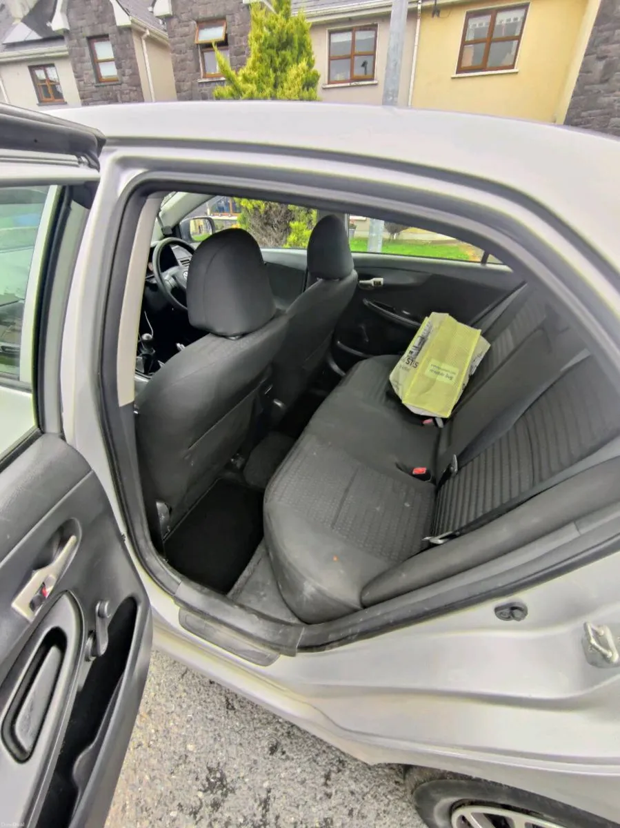 Toyota Corolla - Image 6