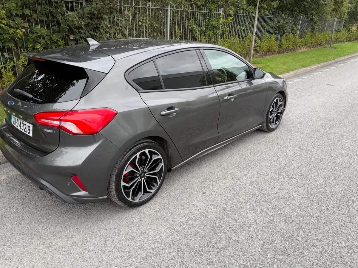 Ford Focus 2021 PETROL HYBRID - Image 4
