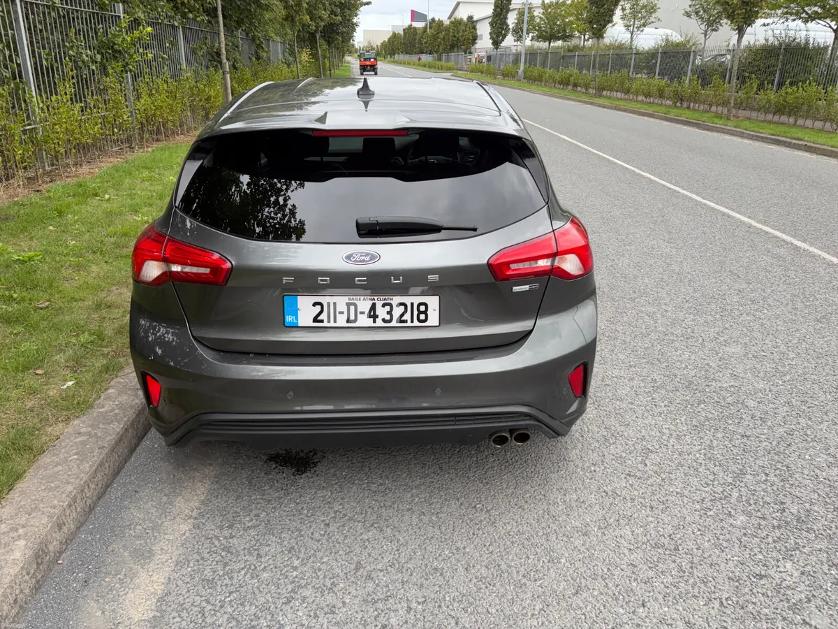 Ford Focus 2021 PETROL HYBRID - Image 5