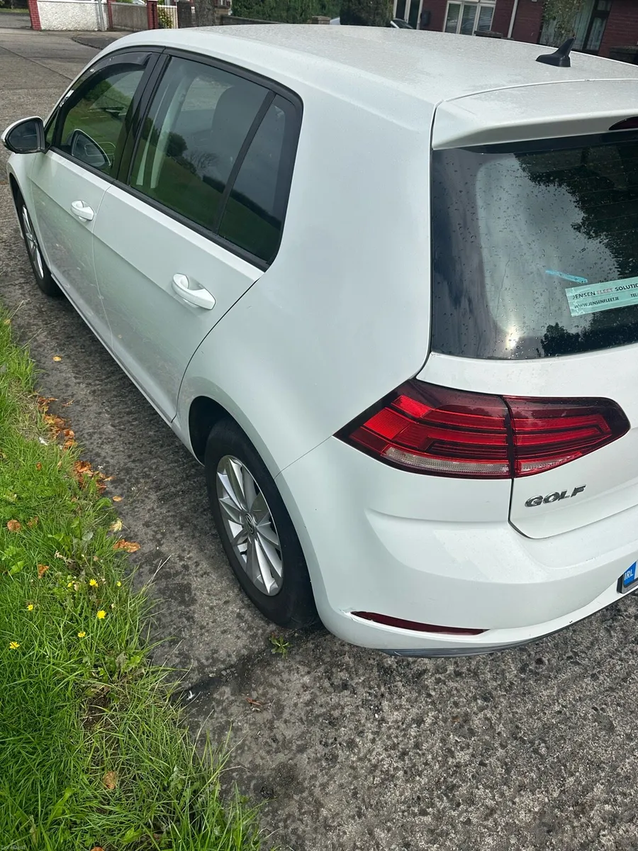 VW GOLF  1.0 PETROL - Image 4
